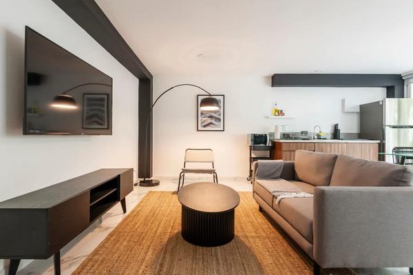 Welcoming 1BR with Amazing Balcony in Polanco