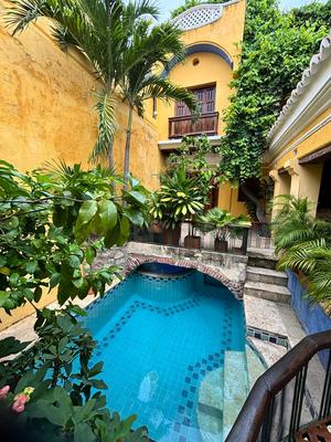w *| Sensational 4BR House w/ pool in Cartagena
