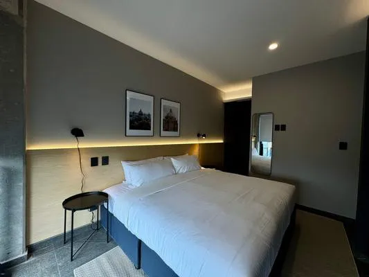 Calm & Cozy 1BR w/ Balcony in Tabacalera