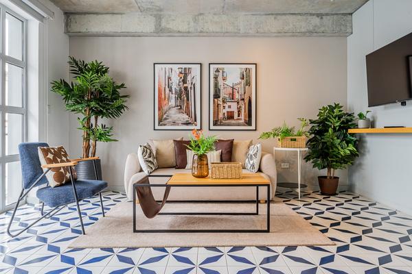 Divine 2BR in Plaza Herrera