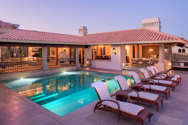 Spacious 10BR Villa w/ Hot Tub & BBQ Area