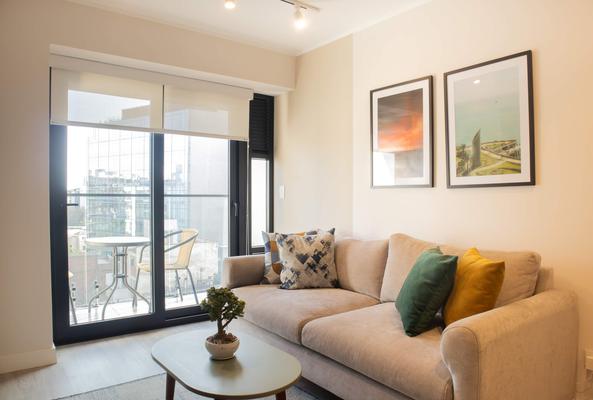 Cozy 2BR w/ Balcony in Miraflores