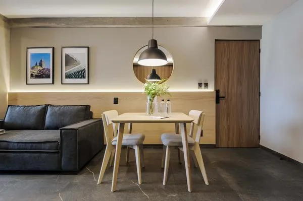 Urban Vibes 1BR w/ Balcony in Tabacalera