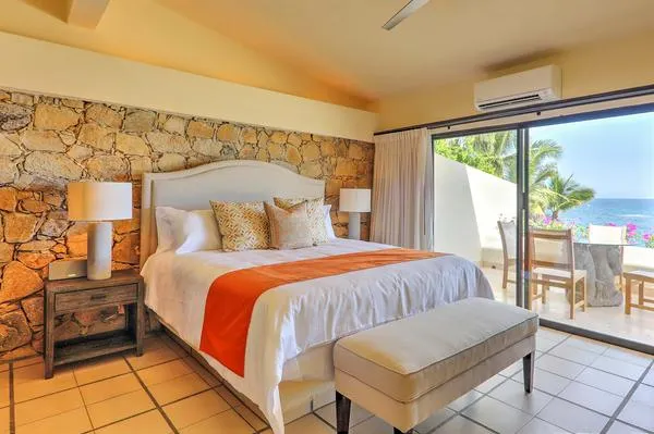 Dreamy 5BR Villa w/ Amazing Terrace & Pool