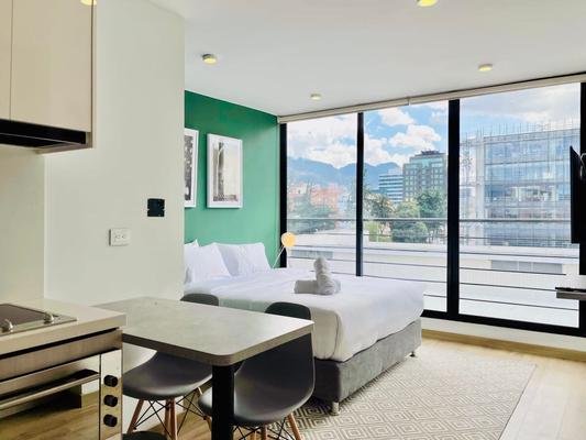 Trendy Loft in Santa Ana