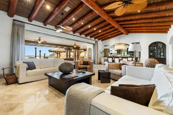 Serene 6BR Villa w/ Fantastic Terrace & Pool