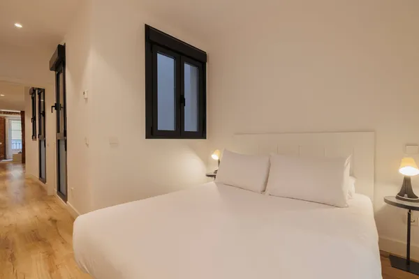 Luxury 2BR at Palacio Real