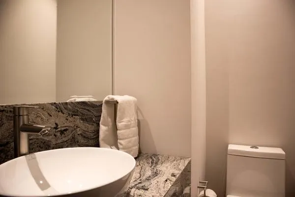 Stylish & Cozy 3BR w/ Balcony in Miraflores