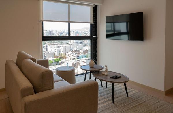 Amazing 1BR w/ Balcony in Barranco