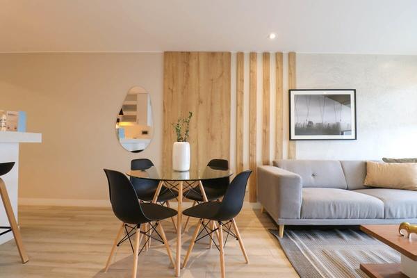 Elegant 2BR with Balcony in Miraflores