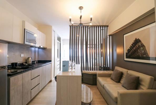 Modern Loft  Overlooking in the Center of Barranco