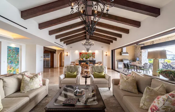 Enchanting 6BR Villa with Private Pool