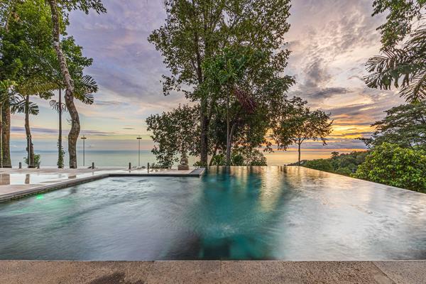 Luxury 3BR Rainforest Villa w/ Oceanview Pool