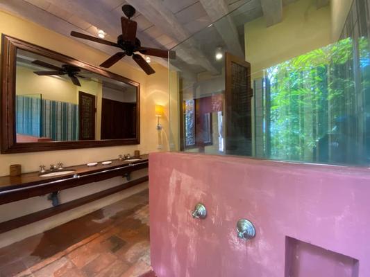Engaging 4BR Colonial Villa w/ AC in Cartagena