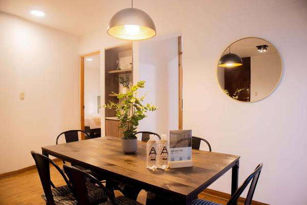 Warmwood & Bright 2BR in Miraflores