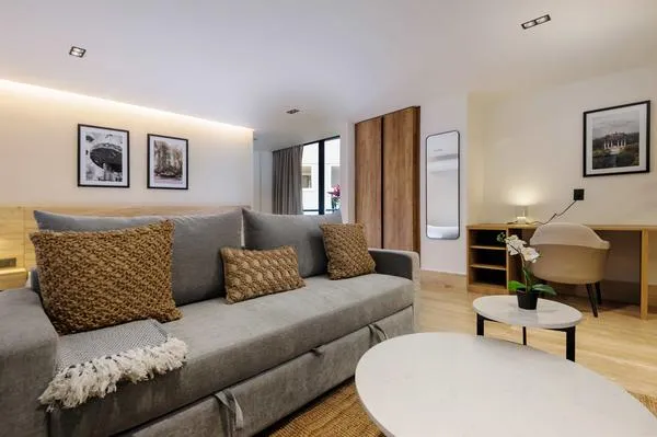 Deluxe Loft w/ Balcony in Parque Mexico