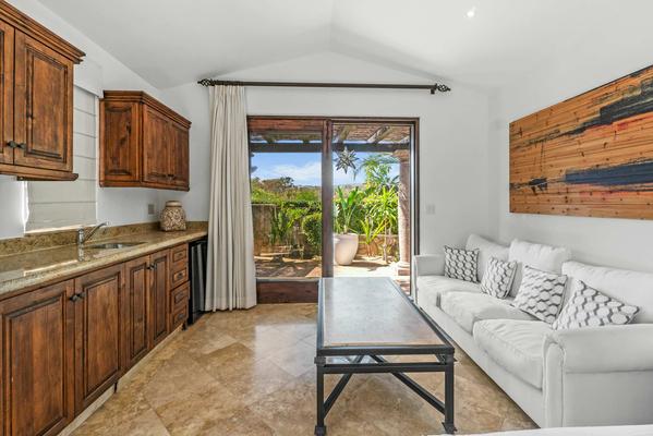 Sun-Kissed 6BR Villa w/ Great Terrace & Pool