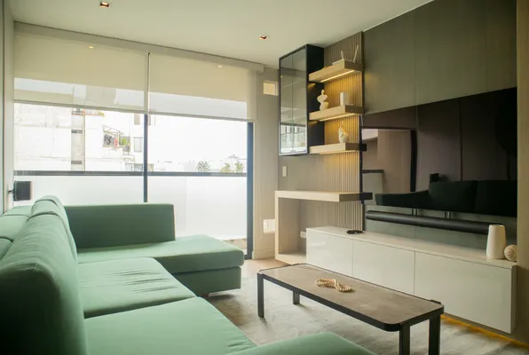 3BR w Balcony near Malecon in Miraflores