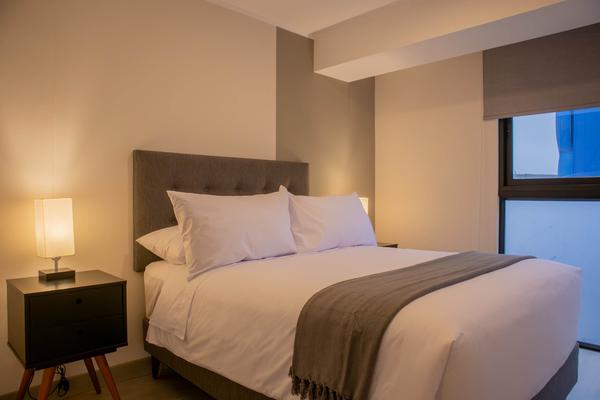 Comfort 2BR w/ Private Balcony in San Isidro