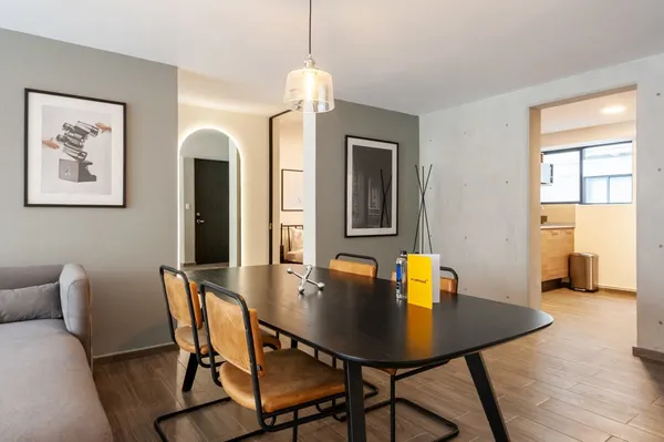 Vibrant  2BR in Parque España