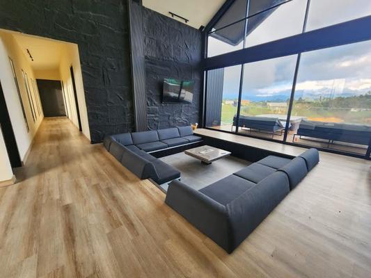 Marvelous House w/ Fantastic Deco in El Peñol