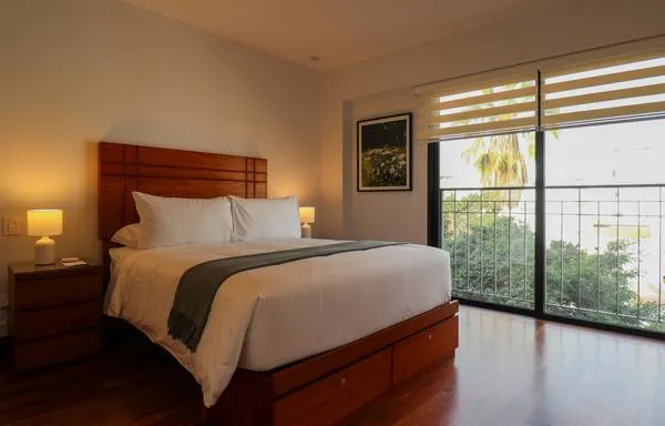 Premium 3BR with Balcony in Miraflores