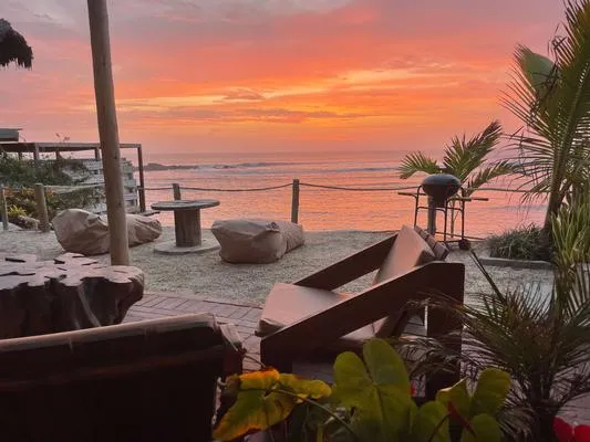 Beachview 4BR w/ Terrace in La Libertad