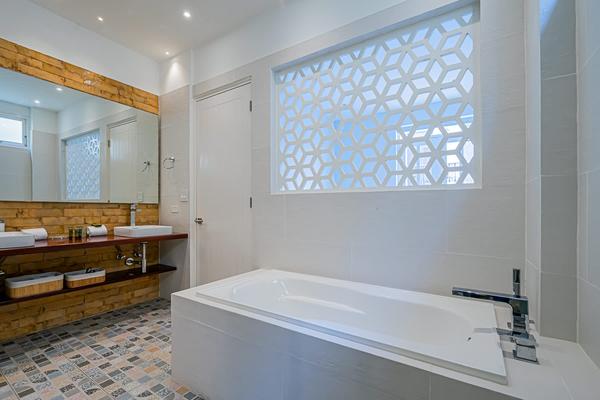 Airy 1BR w/ Balcony in Panama