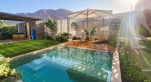 Private 4BR Getaway with Pool & Cinema in Ica