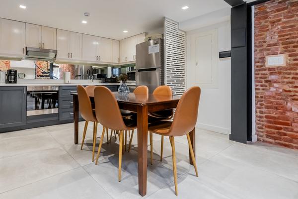 Refined Duplex in Plaza Catedral