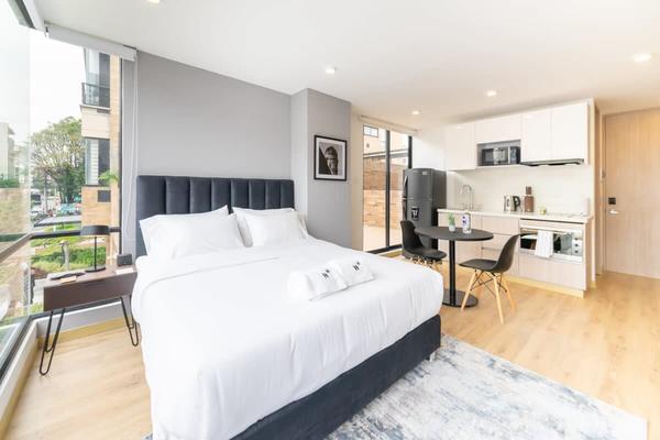 Lovely Loft with Terrace in Santa Ana