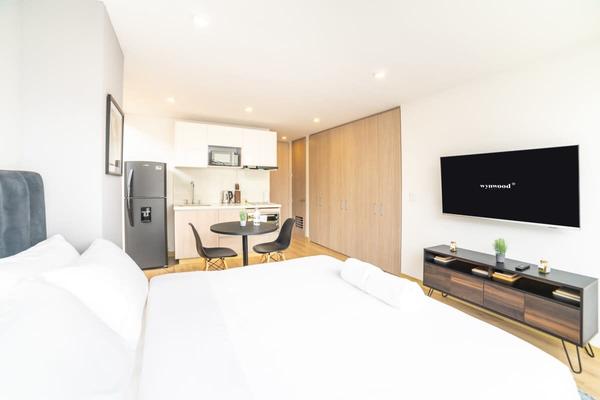 Lovely Loft with Terrace in Santa Ana