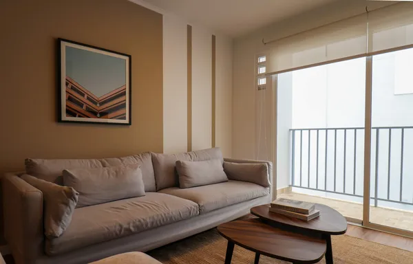 Graceful 2BR w/ Balcony in Miraflores