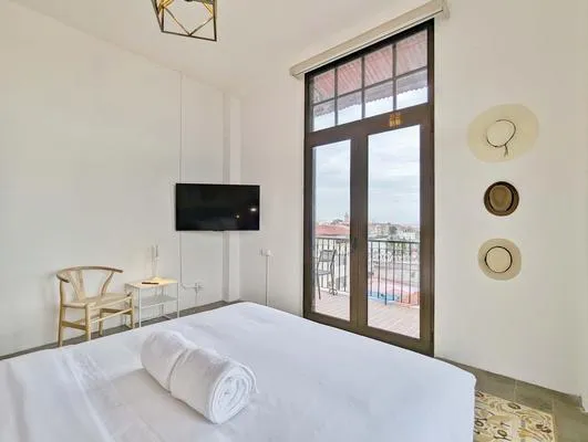 Stylish & Cozy 3BR w/ Balcony in Casco Viejo