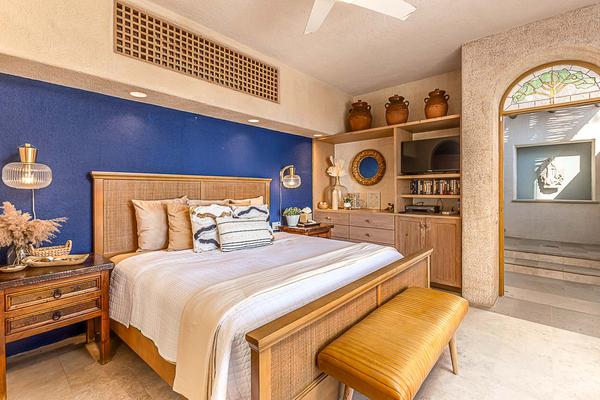 Chic 5BR Oceanview Villa w/ Pool in Pedregal