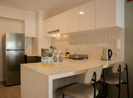 Radiant 1BR w/ Private Balcony in Miraflores