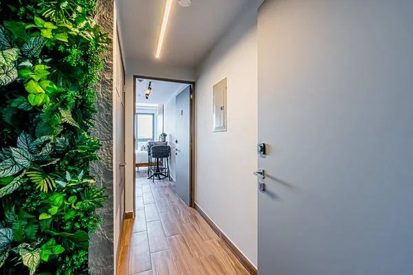 Sophisticated 1BR w/ Great Deco in Centriqo