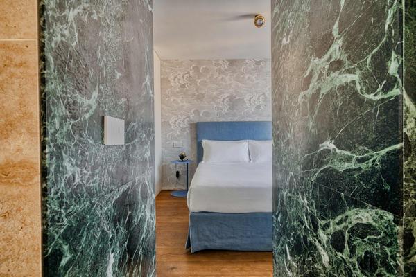 Stunning Apt w/ Private Terrace & Views